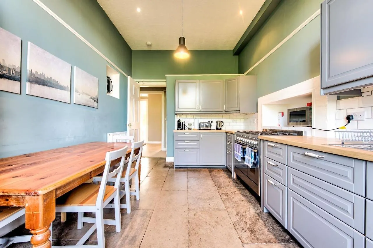 Joivy Bright & Spacious Apt In Stockbridge 爱丁堡 英国