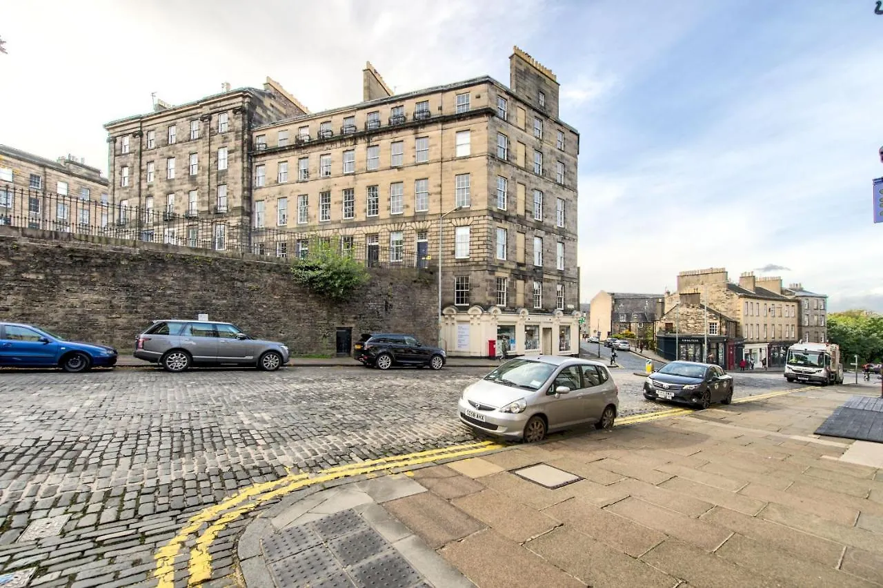 Joivy Bright & Spacious Apt In Stockbridge Edinburgh