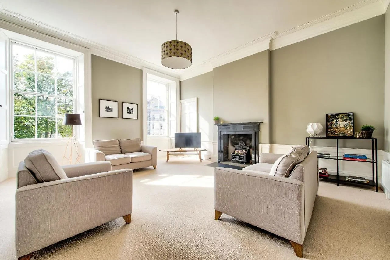 Joivy Bright & Spacious Apt In Stockbridge Edinburgh Apartment