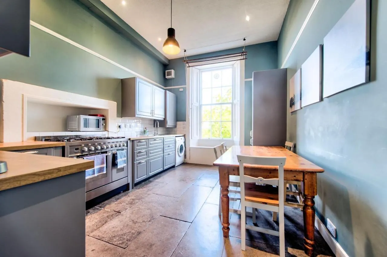 Joivy Bright & Spacious Apt In Stockbridge Edinburgh Apartment